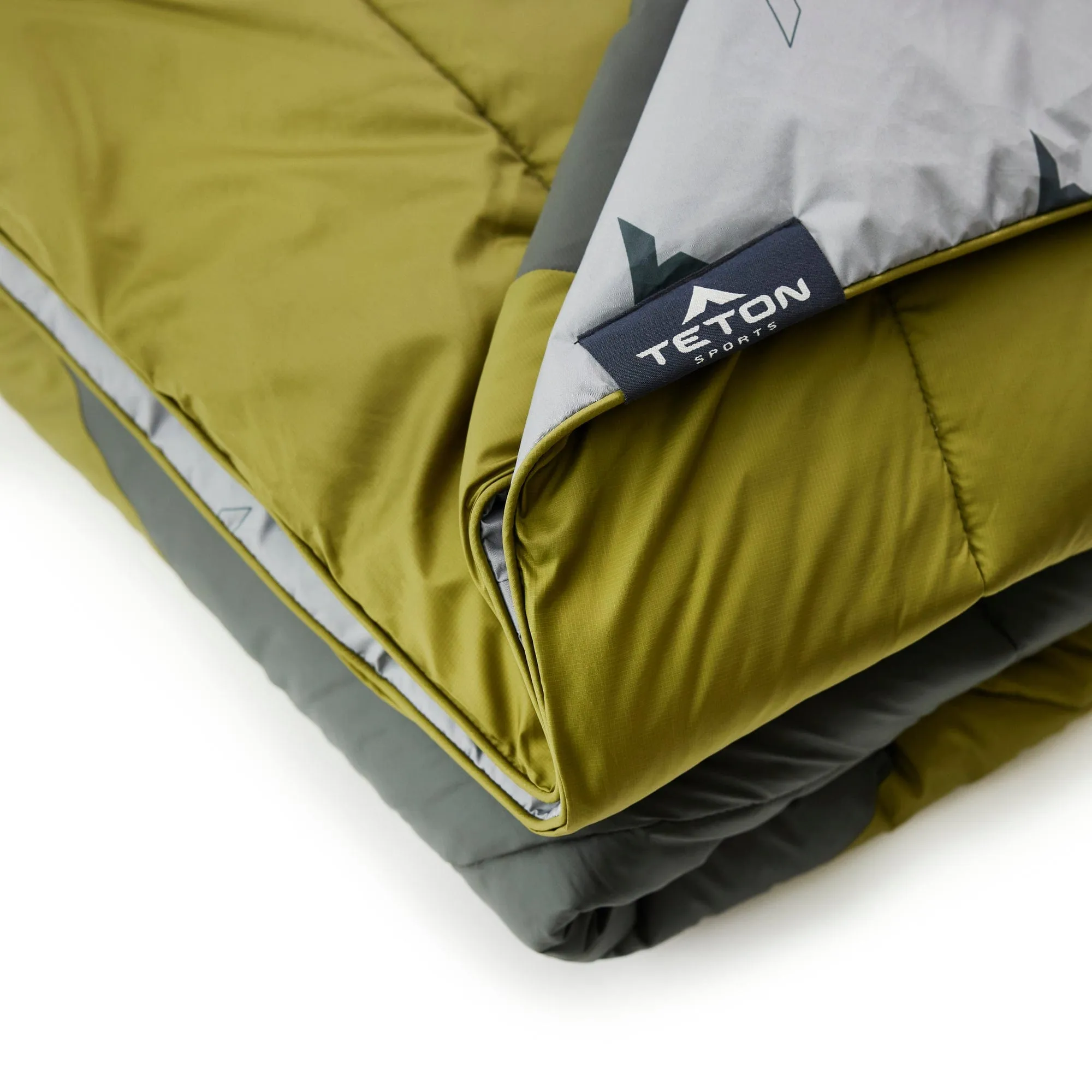 Acadia Mammoth Two-Person Outdoor Camp Blanket