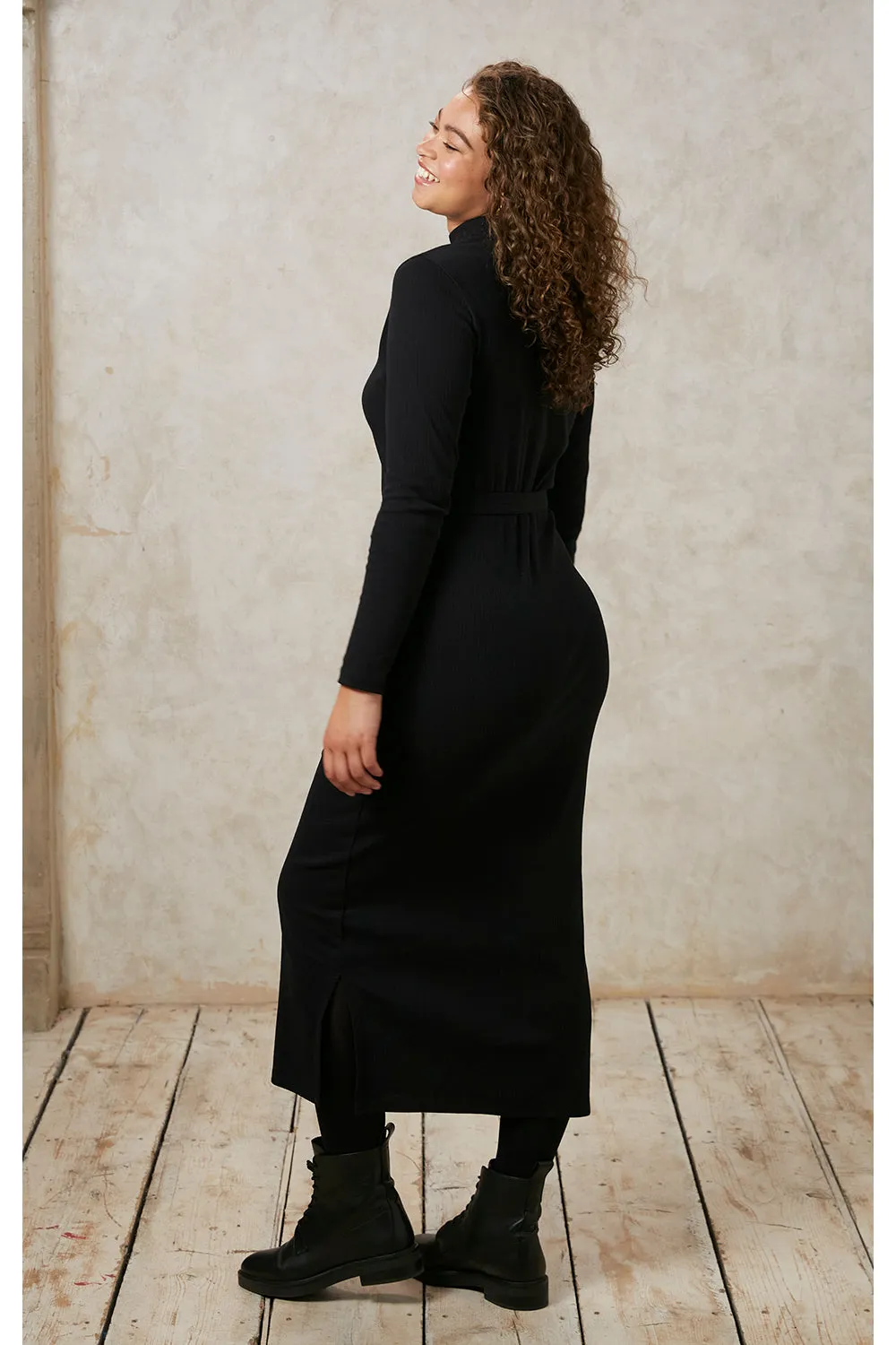 Corey Rib Midi Dress in Black