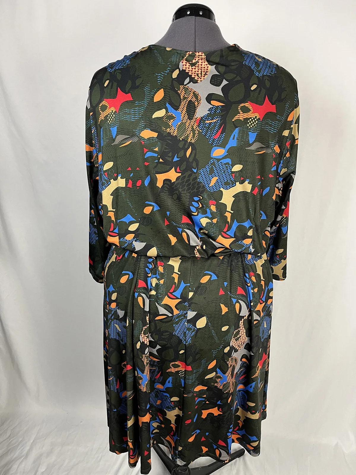 Isabel   Alice Size 4X (26) Olive Multi Abstract Dress