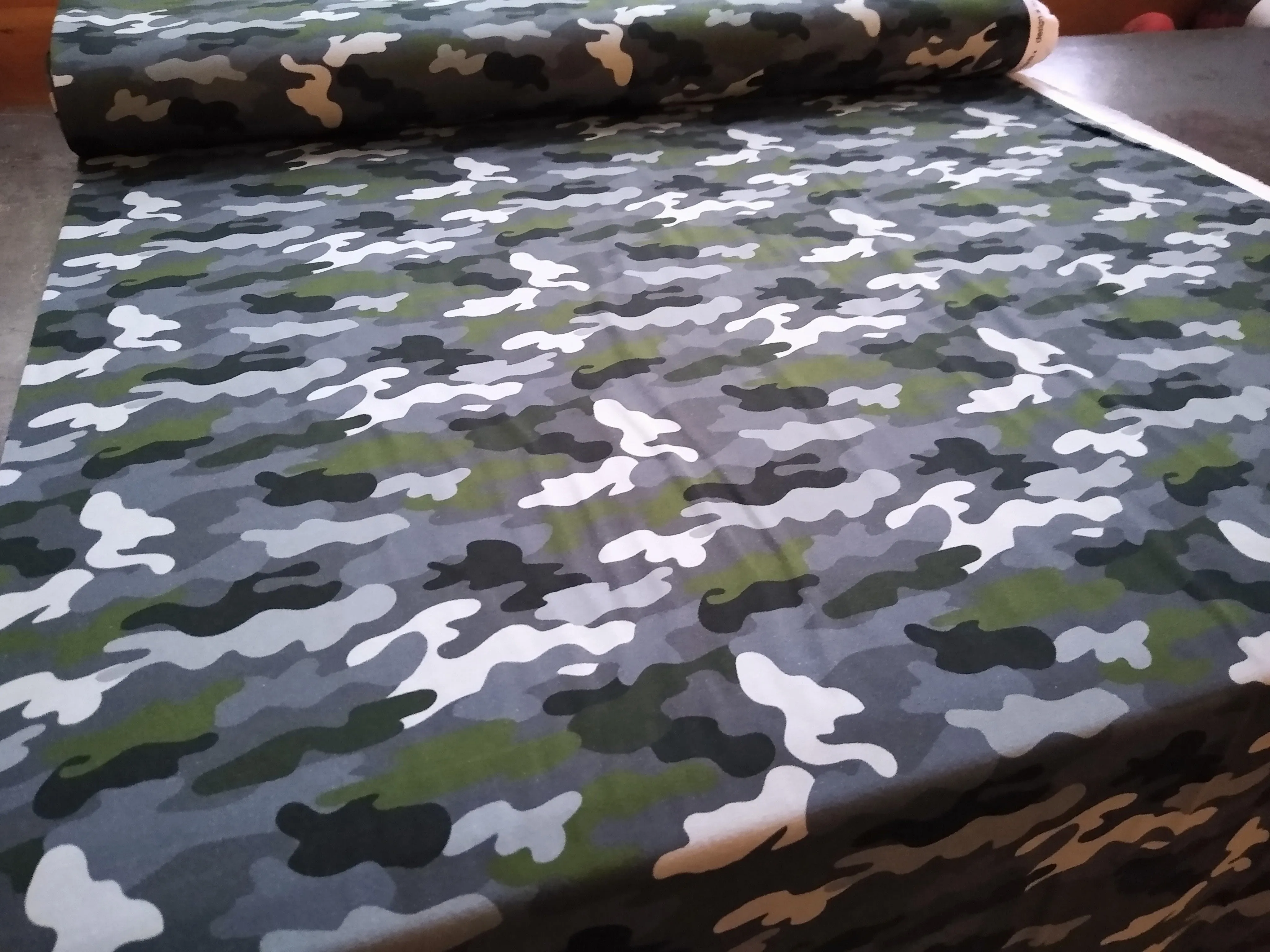 Jersey Knit / Camo Grey Green
