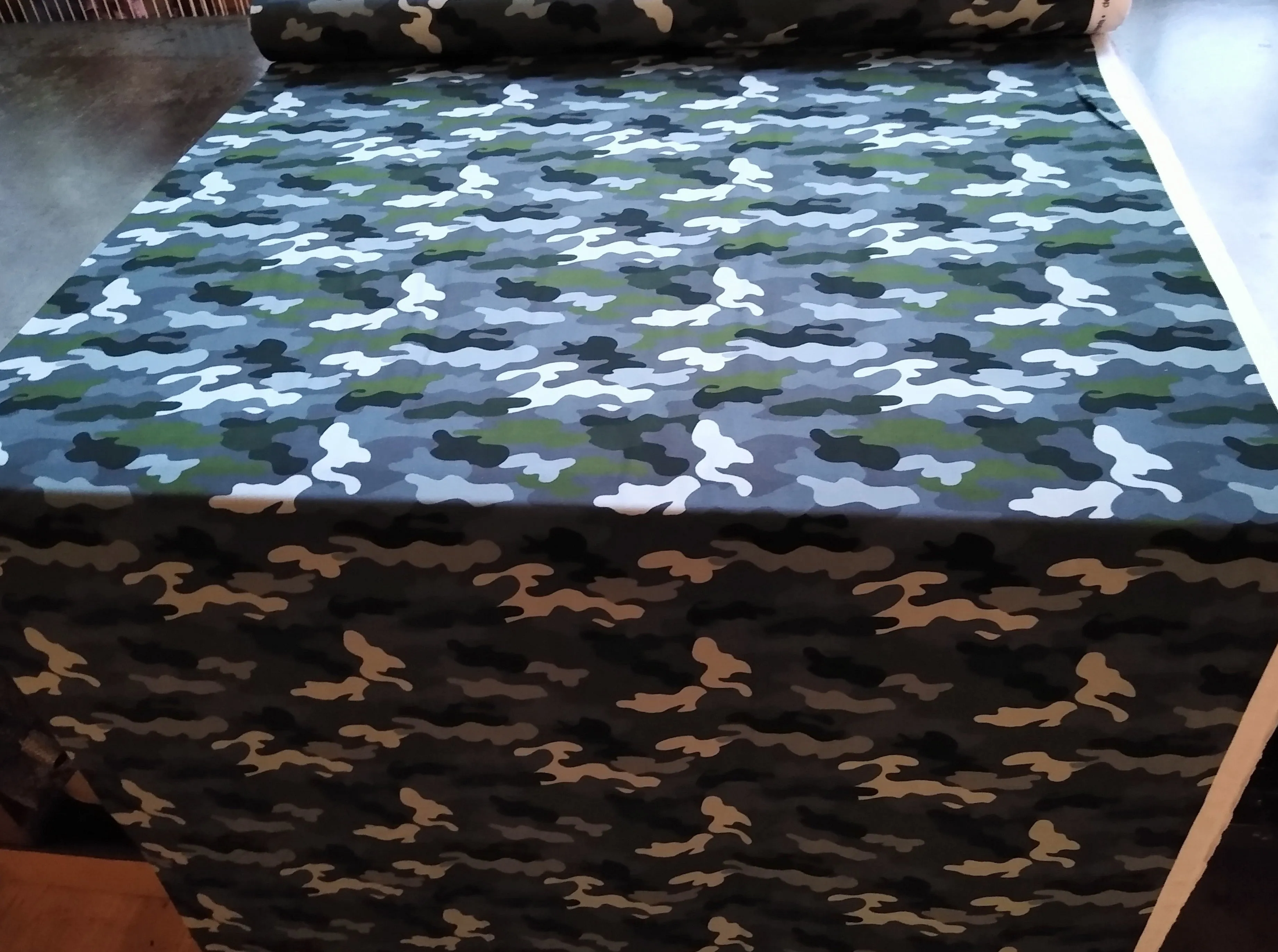 Jersey Knit / Camo Grey Green