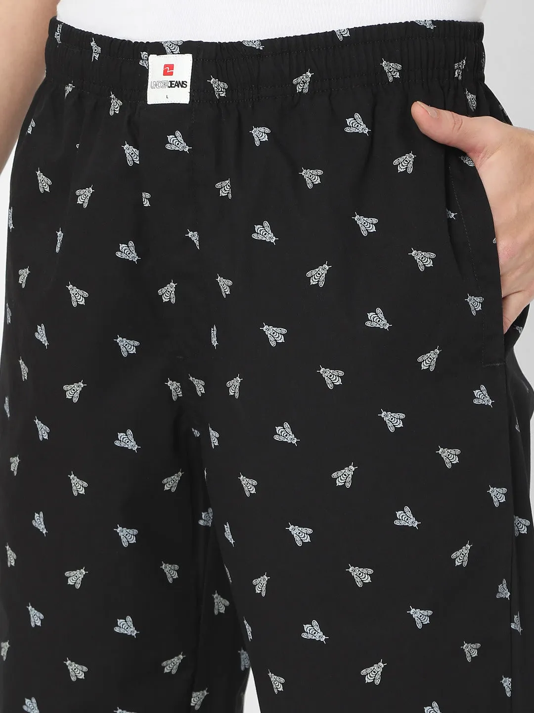 Men Premium Black Cotton Printed Pyjama- Underjeans By Spykar